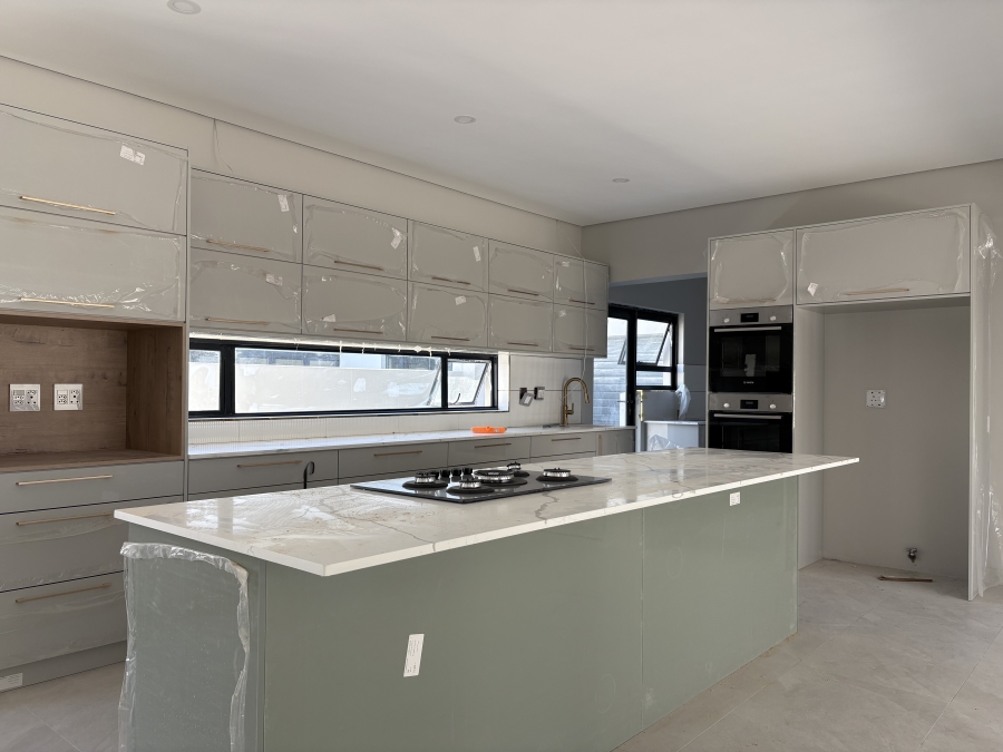 5 Bedroom Property for Sale in Sandown Western Cape